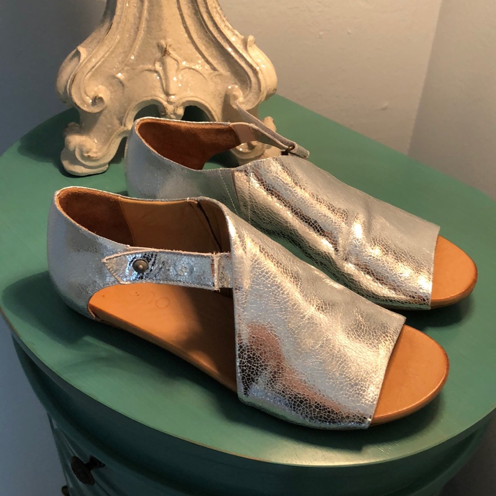 Bueno Silver Sandal